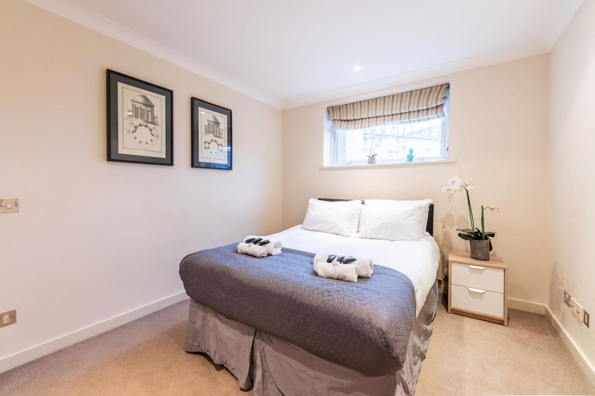 Luxury 6 Bedroom House In Southwick Street 런던 외부 사진
