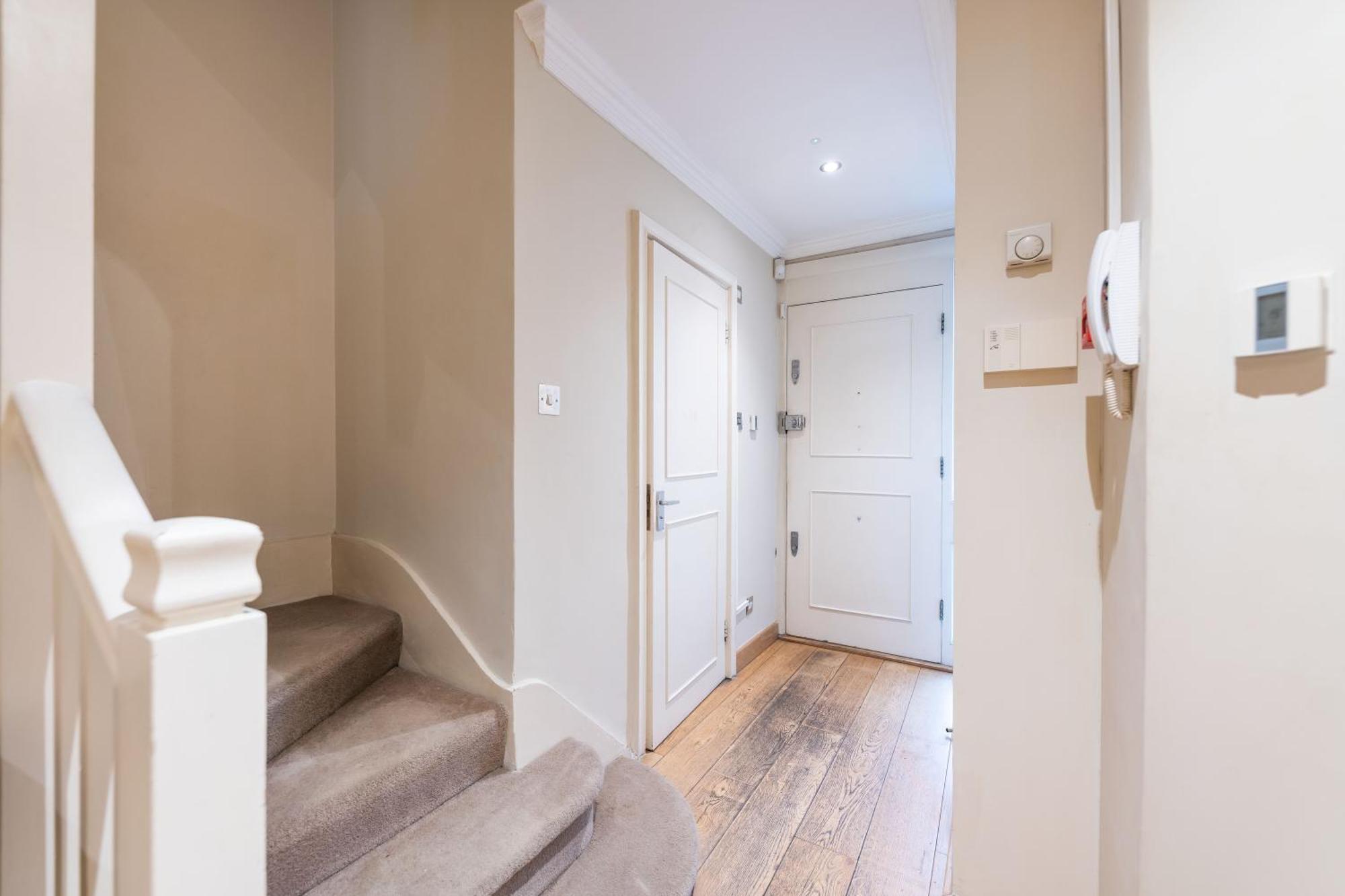Luxury 6 Bedroom House In Southwick Street 런던 외부 사진