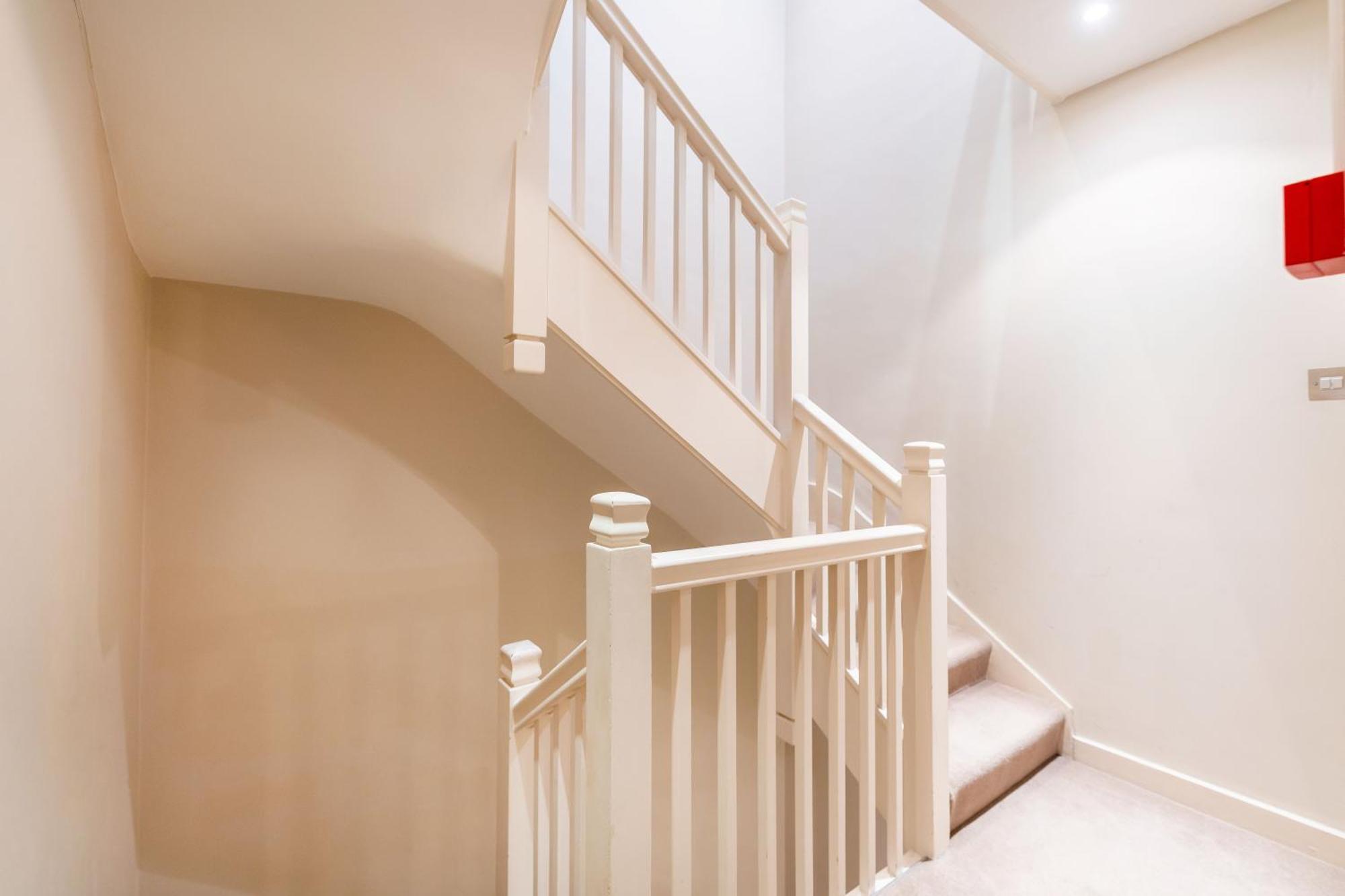 Luxury 6 Bedroom House In Southwick Street 런던 외부 사진