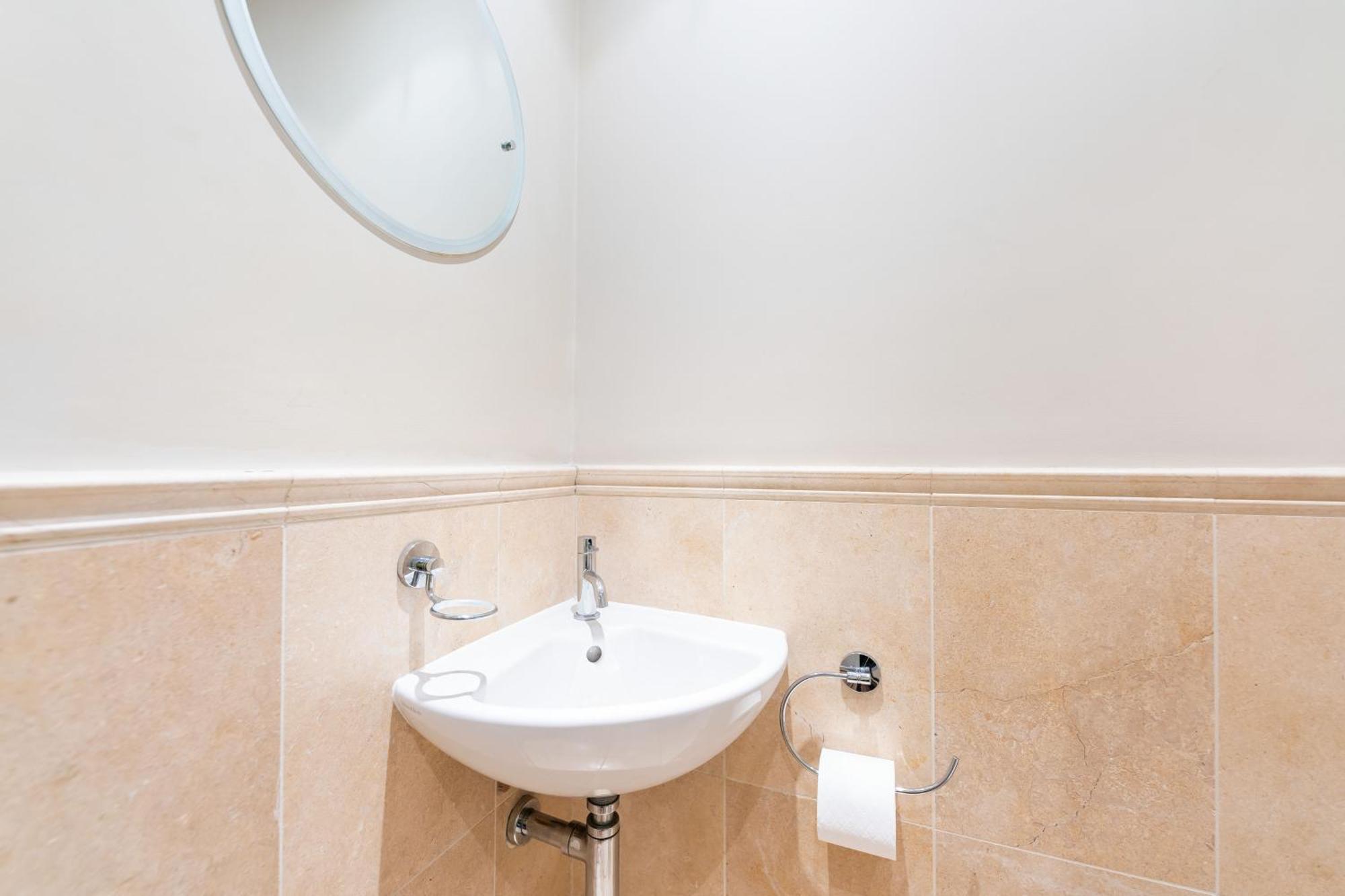 Luxury 6 Bedroom House In Southwick Street 런던 외부 사진