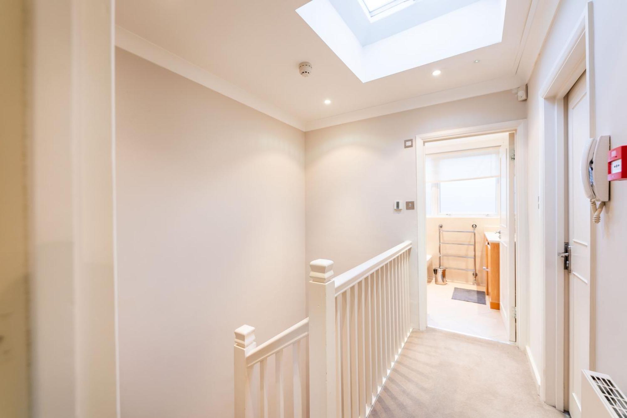 Luxury 6 Bedroom House In Southwick Street 런던 외부 사진